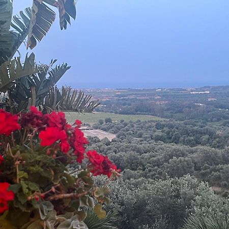 Agriturismo Catena Ciro Екстериор снимка